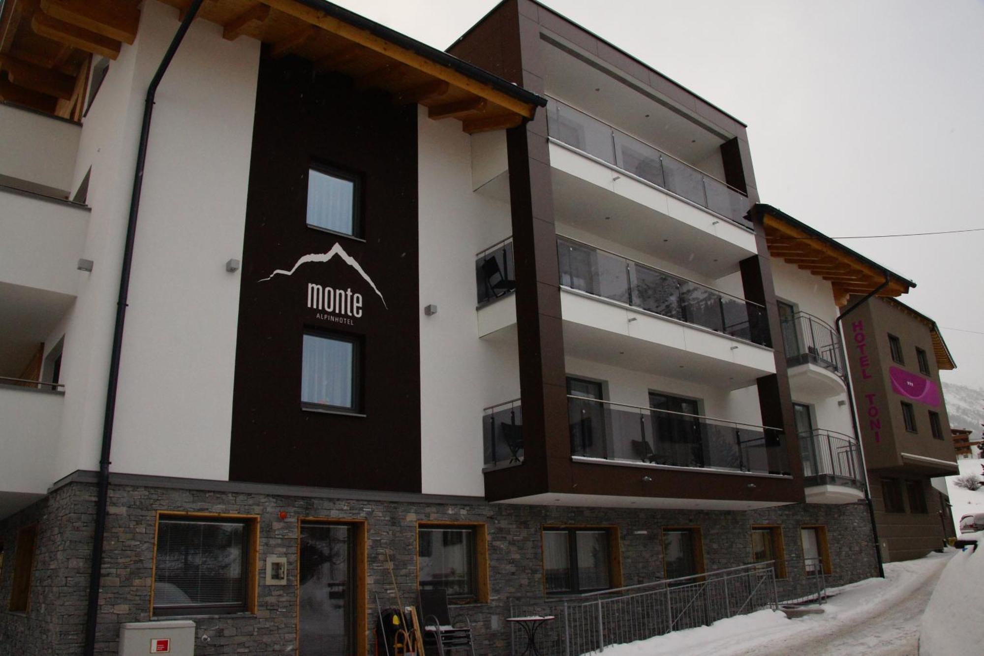 Alpinhotel Monte Superior - Silvretta Card Premium Betrieb 갈투르 외부 사진