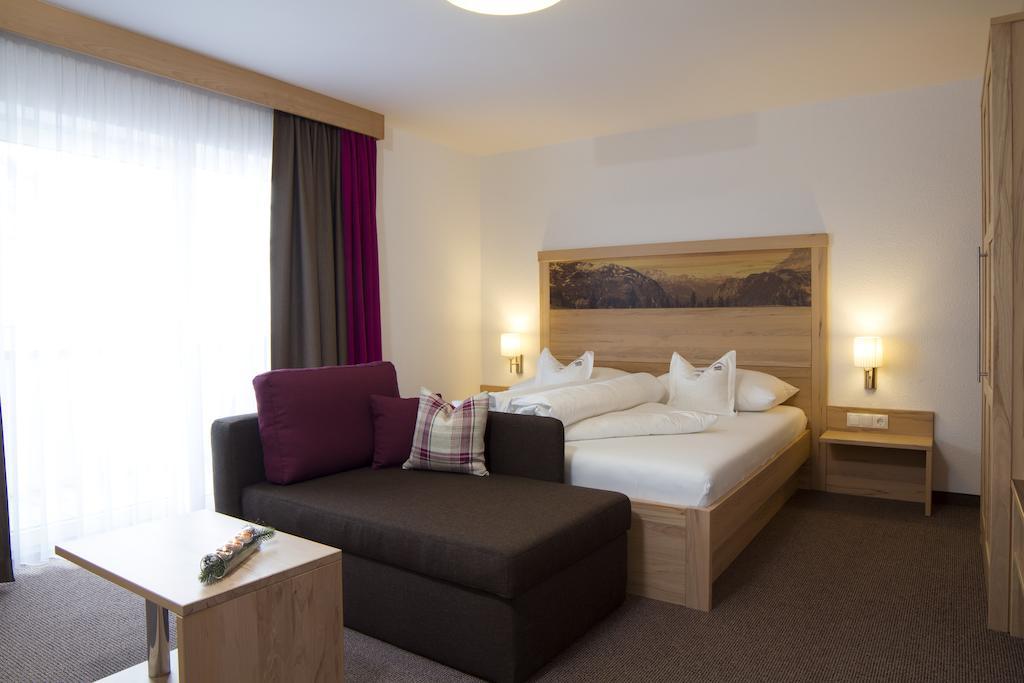 Alpinhotel Monte Superior - Silvretta Card Premium Betrieb 갈투르 외부 사진