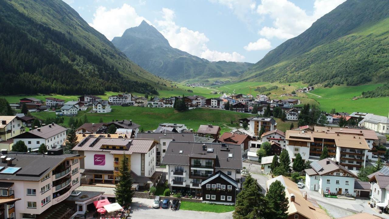 Alpinhotel Monte Superior - Silvretta Card Premium Betrieb 갈투르 외부 사진